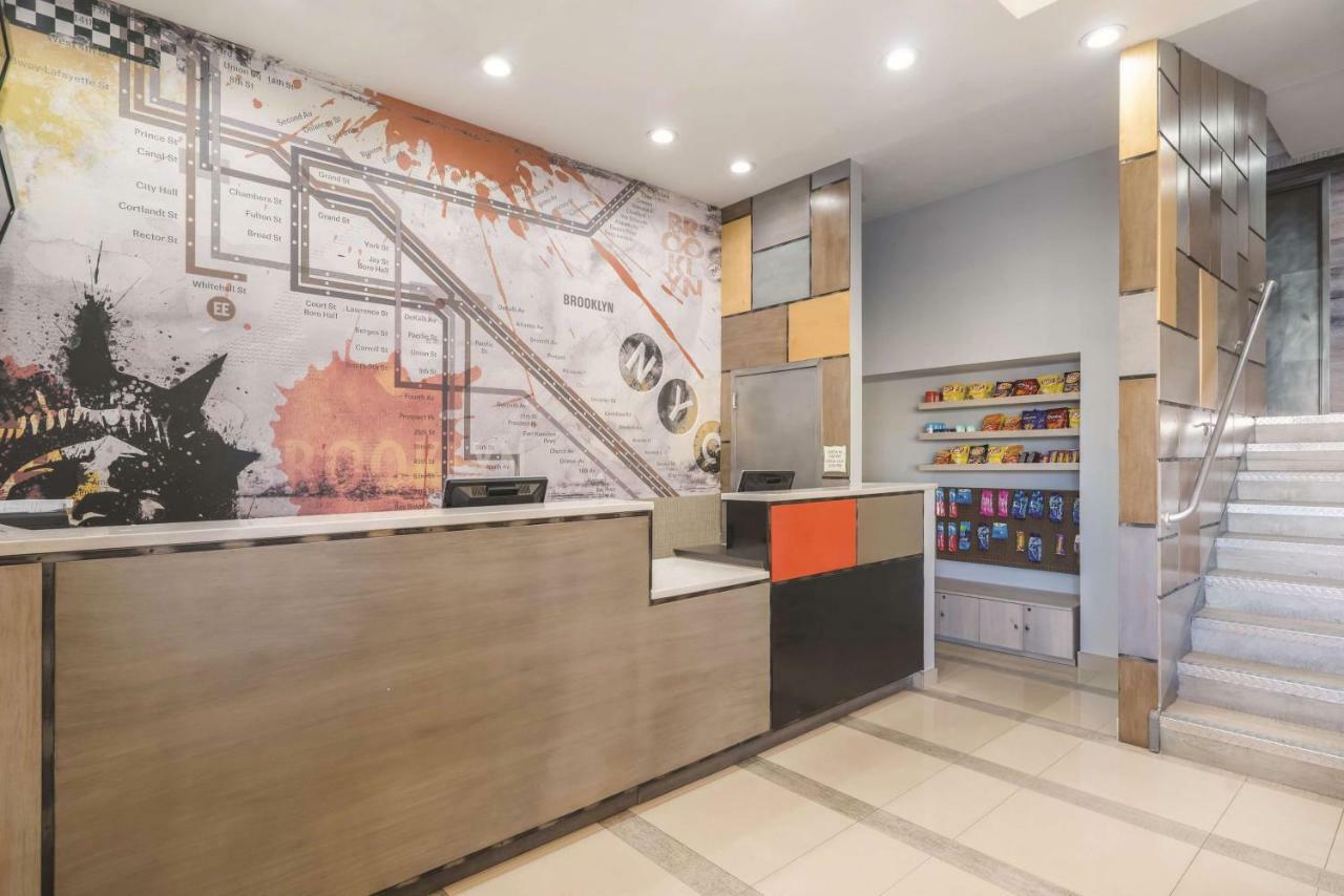 La Quinta By Wyndham Brooklyn Downtown Hotel New York Exterior photo
